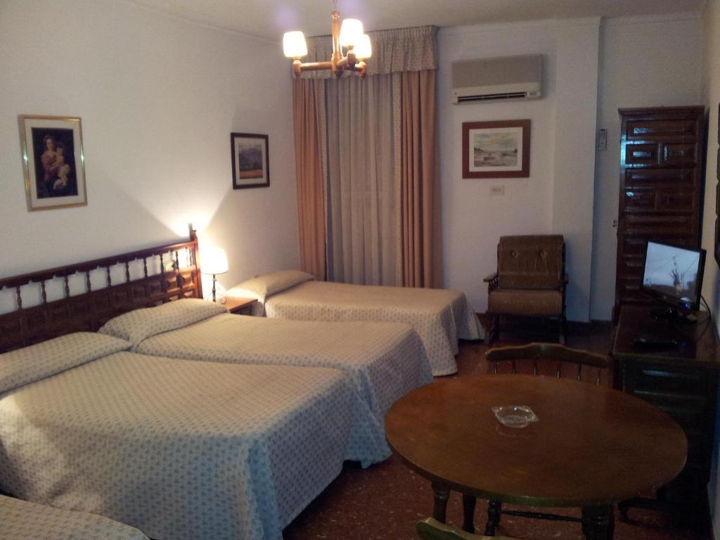 Hotel Rio Piscina Priego De Cordoba Phòng bức ảnh