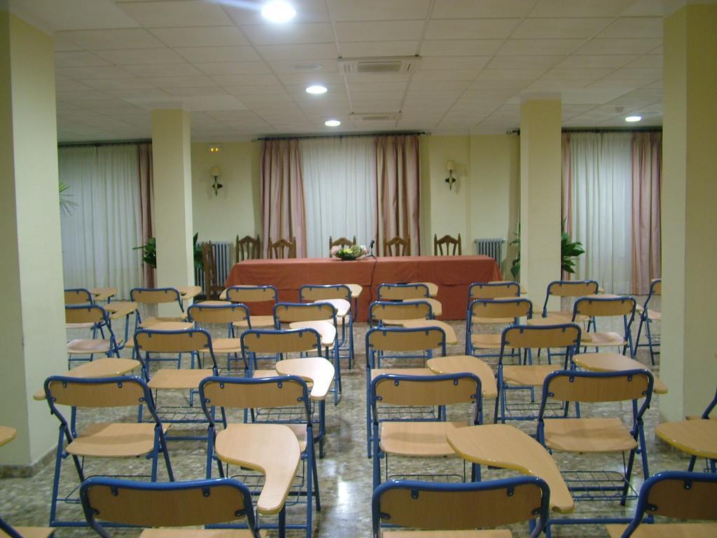 Hotel Rio Piscina Priego De Cordoba Ngoại thất bức ảnh